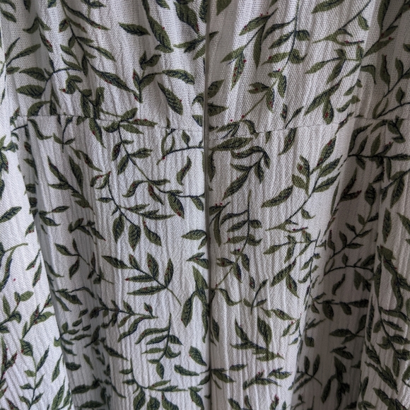 POLLY Crinkle Gauze Botanical Print Faux Wrap Style Sundress 8 - Picture 5 of 9